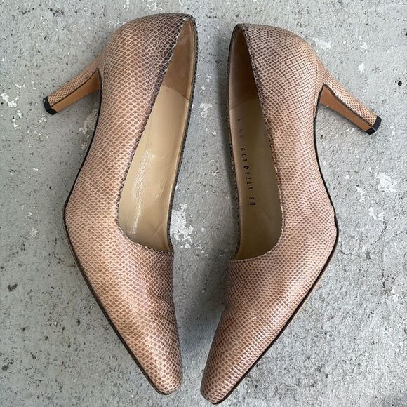 Salvatore Ferragamo Two tone heels - Picture 12 of 13